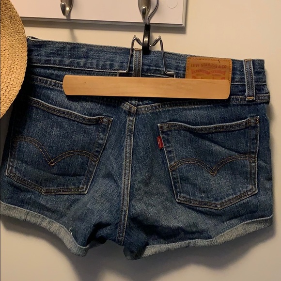 Levi’s Jean shorts - Picture 2 of 2